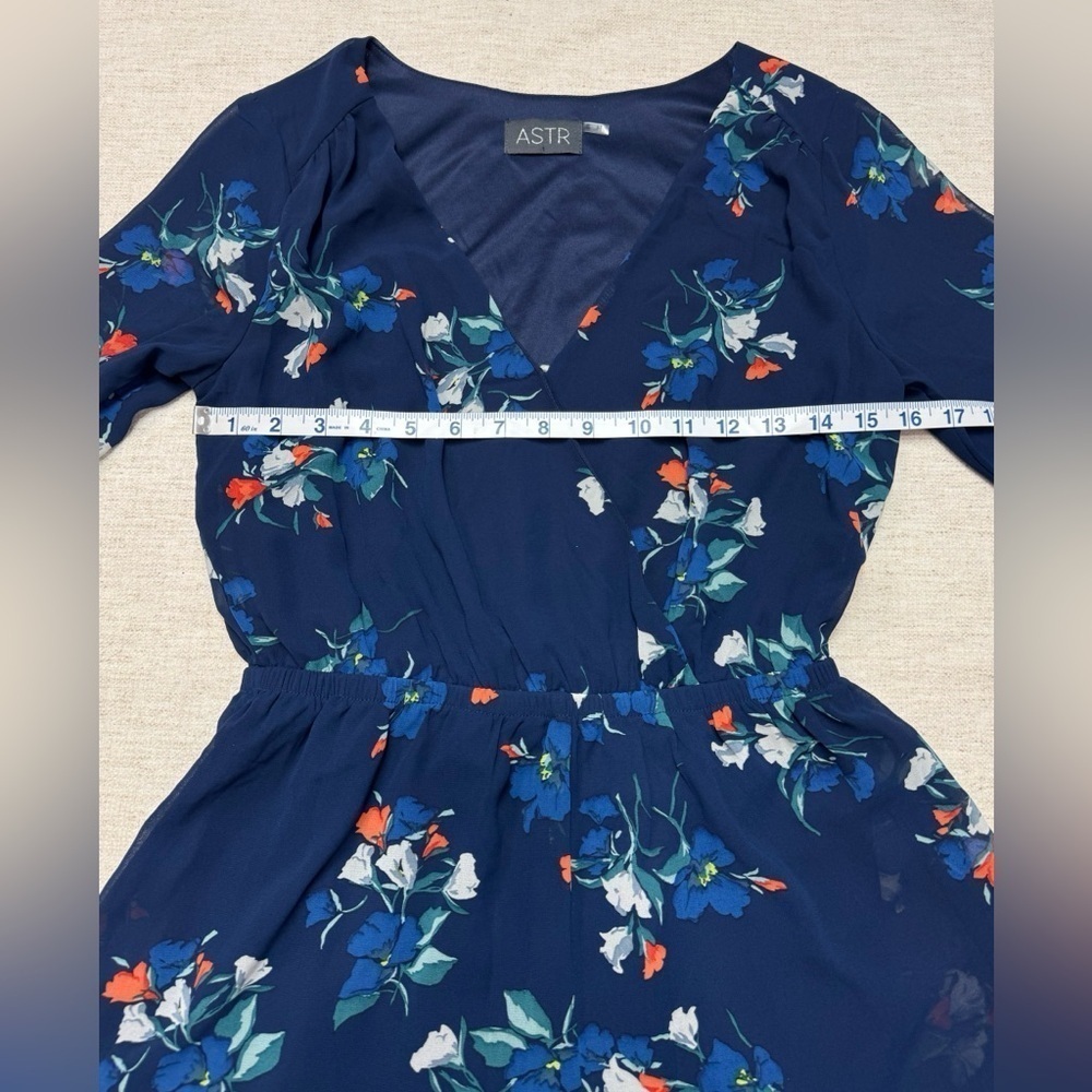 ASTR Women Navy Blue Floral Romper Small Chiffon Flowy Prairie Core Fairy Whimsy - Picture 4 of 5